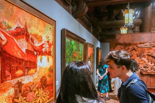 Cuộc gặp gỡ đa giác quan giữa sơn mài, hương trầm và di sản nghìn năm