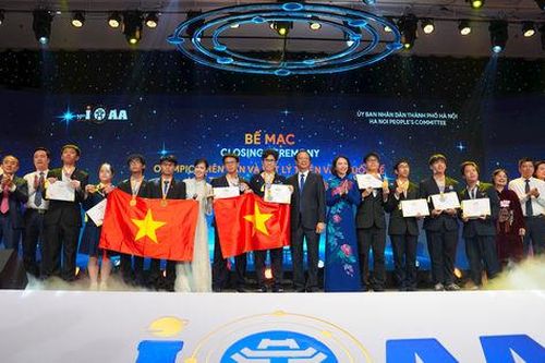 Bế mạc IOAA 2026: Hà Nội để lại dấu ấn đẹp với bạn bè quốc tế