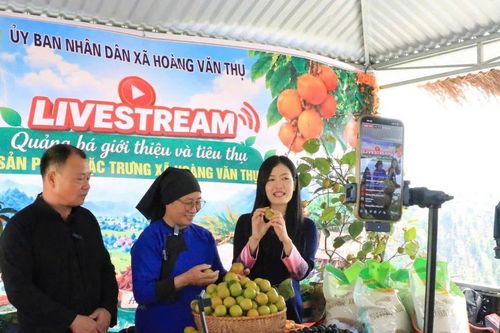 Khi cán bộ kể chuyện quê hương, quảng bá nông sản trên mạng xã hội