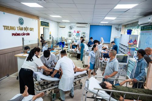 Lén đổ cốc An Cung, bác sĩ kể chuyện người bệnh chọn theo 'thần dược'