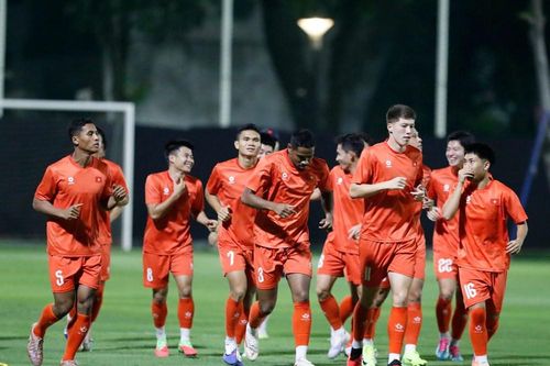 HLV Kim Sang-sik: 'ĐT Việt Nam phải đoàn kết để vượt qua khó khăn'