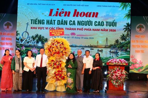 Khai mạc liên hoan tiếng hát dân ca Người cao tuổi khu vực phía Nam