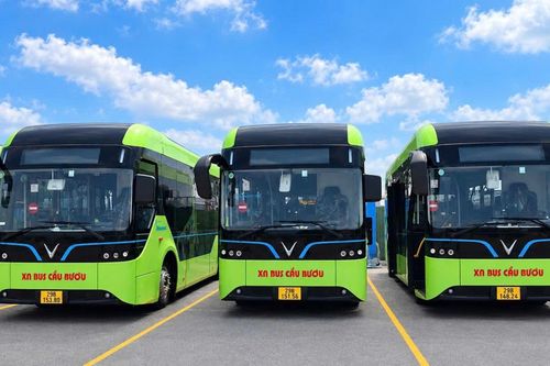Hà Nội: Đưa 28 xe buýt điện trên 2 tuyến xe buýt vào hoạt động