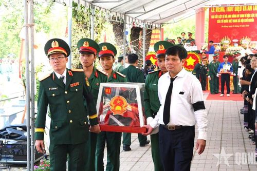 Quảng Ngãi truy điệu, an táng 12 hài cốt liệt sĩ