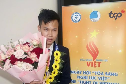 Chàng sinh viên khiếm thị góp sức từ việc nhỏ, trở thành một trong 26 gương mặt 'Tỏa sáng nghị lực Việt' 2026