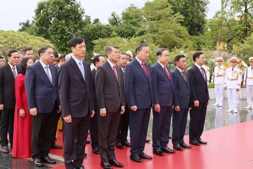 Lãnh đạo Đảng, Nhà nước đặt vòng hoa tại Đài tưởng niệm các Anh hùng liệt sĩ