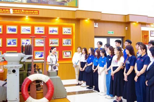 Từ Học viện Hải quân, lan tỏa tình yêu biển đảo