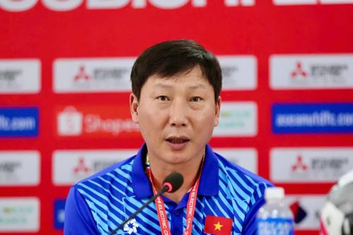 HLV Kim Sang-sik lý giải trận thua Malaysia