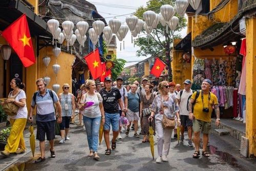 Bí kíp để du lịch Việt Nam 'níu chân khách': Tiếp cận đồng bộ, phối hợp chặt chẽ