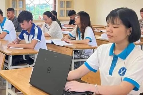 Cô gái khiếm thị bước ra thế giới