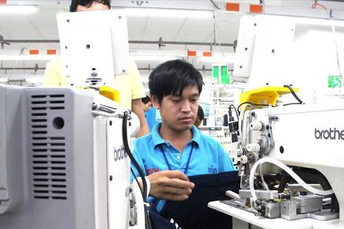 Kinh tế tăng trưởng cao, thu nhập của người lao động thế nào?