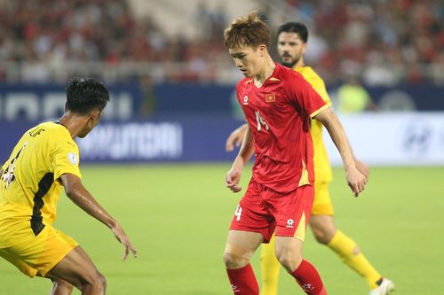 Tuyển Việt Nam đấu Malaysia: Đừng 'đặt cược' với những đôi chân