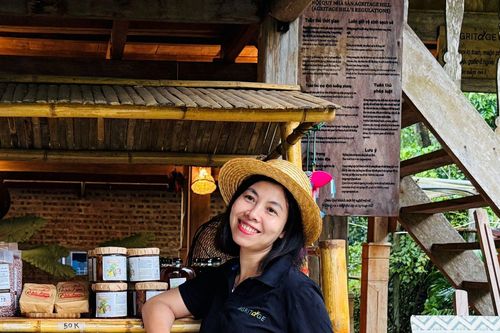 Người phụ nữ Mường 'đánh thức' lúa tẻ râu, mở sinh kế mới giữa 'bản 4 không'