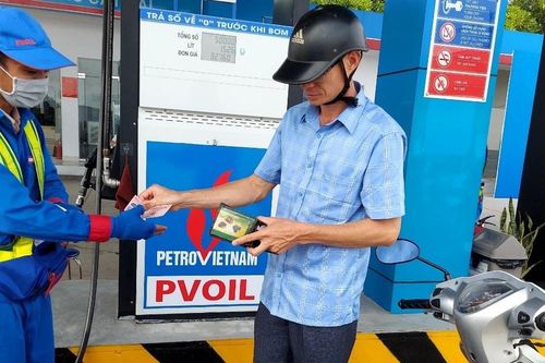 Giá xăng dầu hôm nay 5/10: Thế giới xu hướng tăng, trong nước trái chiều