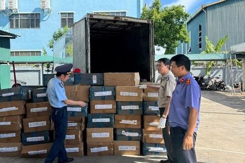 Quảng Ninh tiêu hủy gần 40.000 bao thuốc lá nhập lậu