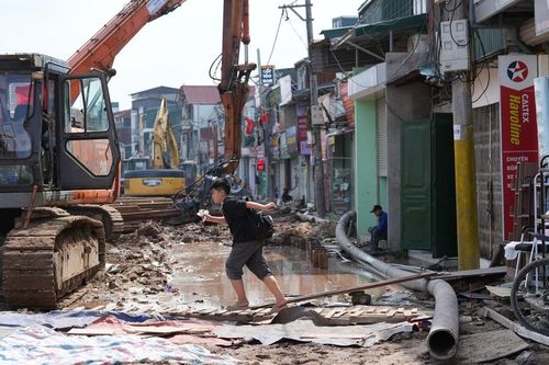 Hà Nội: Công trường đường Lĩnh Nam tăng tốc