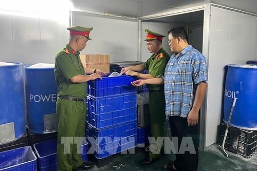 Khởi tố 4 bị can trong vụ sản xuất hàng triệu sản phẩm C sủi giả