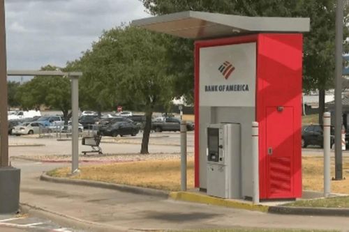Hơn 3.3 tỷ đồng trên máy ATM được người đàn ông nhặt được và giao nộp, Cảnh sát công bố lý do bỏ quên