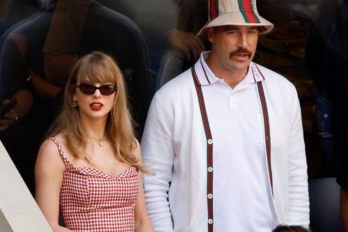 Travis Kelce vẫn mê mẩn ca khúc bị chê thậm tệ của Taylor Swift