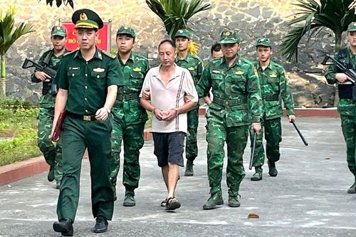 Đưa người phụ nữ vượt biên trái phép, 2 đối tượng bị Bộ đội Biên phòng bắt giữ