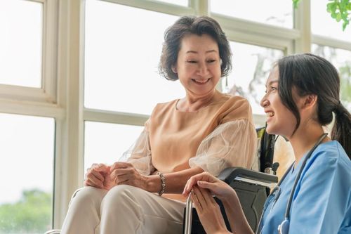 Ứng dụng AI trong ngành điều dưỡng: Lộ trình nào cho Việt Nam?