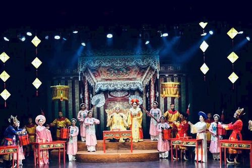 Hình thành thị trường biểu diễn chuyên nghiệp