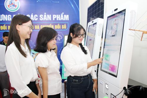 Phát triển nền tảng đổi mới sáng tạo trên không gian số