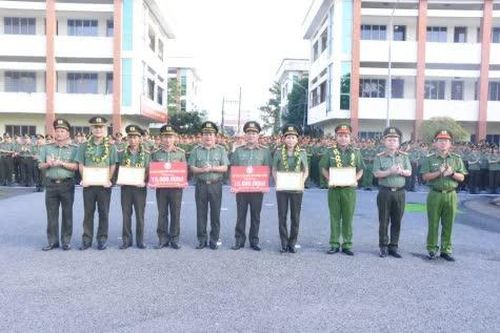 Công an tỉnh Đồng Tháp: Khen thưởng đột xuất 2 tập thể phá đường dây mua bán trái phép hóa đơn