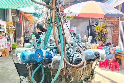 Người dân làng chài Bãi Xép mong có công trình cấp nước tập trung