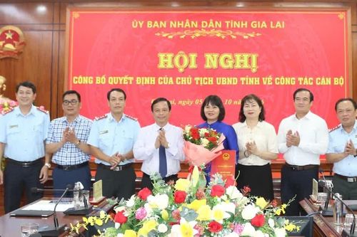 UBND tỉnh Gia Lai công bố quyết định về công tác cán bộ