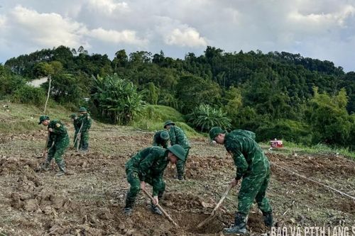 Xây nông thôn mới vùng biên