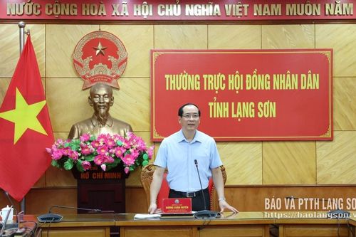 Tổ công tác số 6 của Ban Thường vụ Tỉnh ủy làm việc với các xã