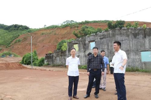 Phó Bí thư Tỉnh ủy Nguyễn Thế Phước kiểm tra tiến độ xây dựng các khu tái định cư phục vụ Dự án đường sắt Lào Cai - Hà Nội - Hải Phòng
