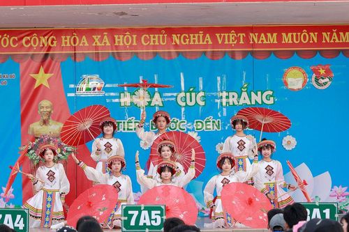 'Phép màu' đến với Hoa cúc trắng Lan Hương