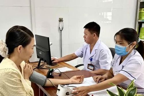 Tân Lạc chủ động phòng bệnh, chăm sóc sức khỏe cộng đồng