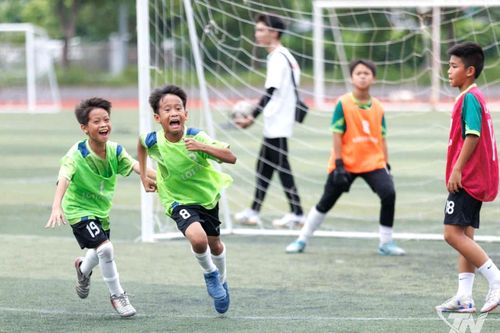 Giấc mơ sân cỏ của những cầu thủ nhí Thái Nguyên