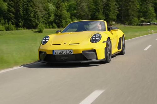 Ngắm Porsche 911 GT3 SC 2026 màu vàng rực trên đường chạy thử