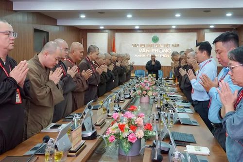 Văn phòng II Trung ương GHPGVN họp giao ban tập trung phân công nhiệm vụ cho công tác Đại hội toàn quốc