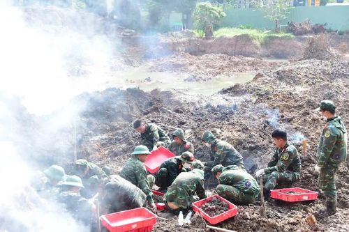 Phát hiện thêm 13 bộ hài cốt liệt sĩ và 1 bộ di vật kèm theo tại Công viên Lê Thị Riêng