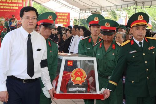 Quảng Ngãi: Xúc động lễ truy điệu 12 hài cốt liệt sĩ được tìm thấy tại bệnh xá Đức Phổ