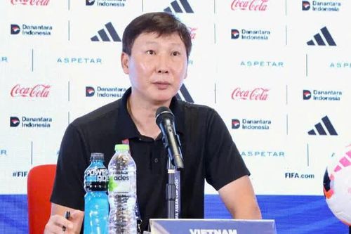 HLV Kim Sang-sik chỉ ra nguyên nhân khiến tuyển Việt Nam để thua Malaysia