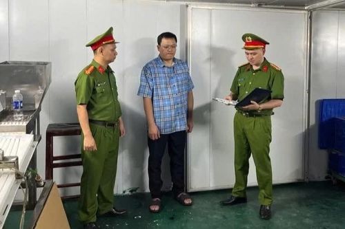 Khởi tố 4 bị can trong vụ sản xuất hàng triệu sản phẩm viên sủi giả