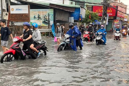 Chống ngập lâu dài và những trăn trở từ thực tại