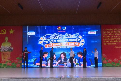 Hơn 1.800 học sinh Thủ đô được tư vấn định hướng nghề nghiệp