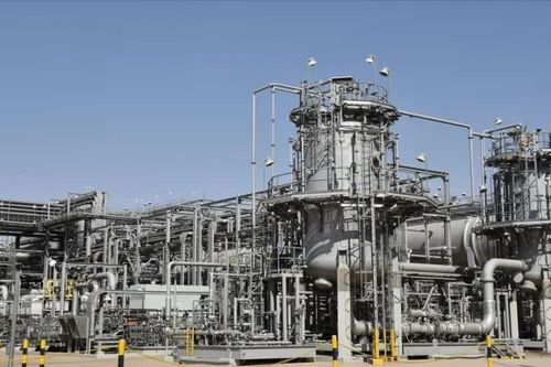 Giá dầu tăng sau khi Houthi tấn công các cơ sở Saudi Aramco
