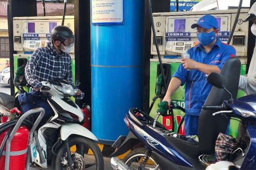 Doanh nghiệp được tự quyết giá xăng dầu, Nhà nước sẽ hậu kiểm