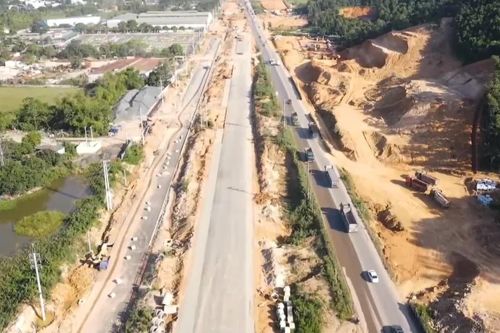 Siết chặt ATGT, vệ sinh môi trường tại dự án hạ tầng giao thông