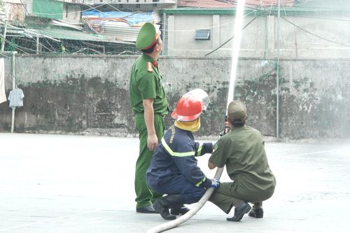 Chủ động đưa nguồn nước chữa cháy vào ngõ sâu