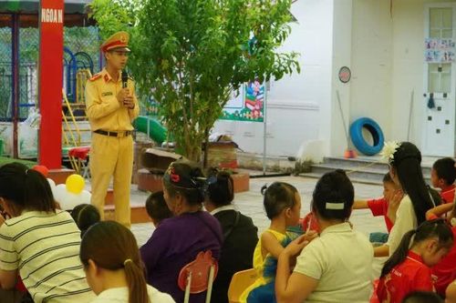 Tăng cường tuần tra, bảo đảm trật tự an toàn giao thông trên địa bàn xã Đông Khê