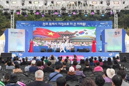 Đoàn Công tác Sở Văn hoá, Thể thao và Du lịch tỉnh Đắk Lắk tham gia giao lưu văn hoá nghệ thuật tại Hàn Quốc
